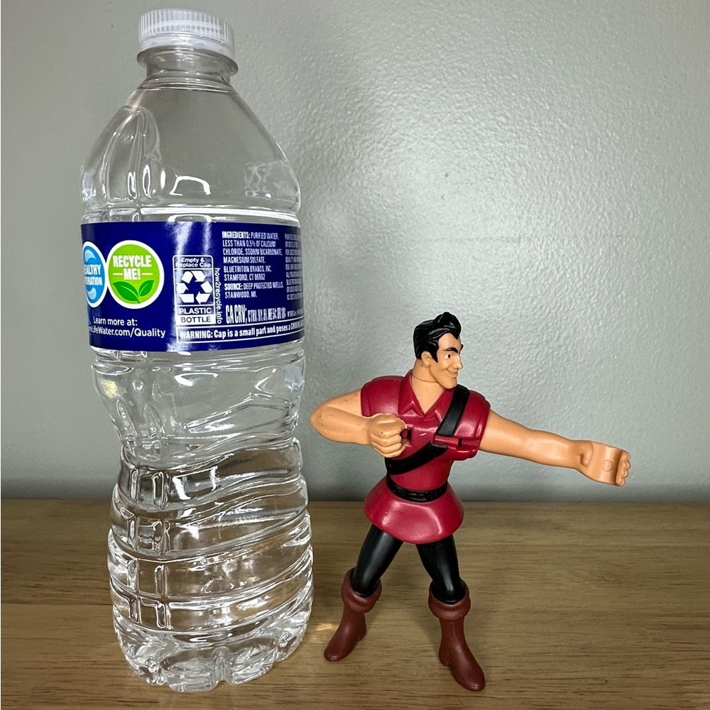 2002 Gaston‎ Disney Beauty & the Beast 4.5” Action Figure Plastic McDonald’s Toy - Picture 2 of 6